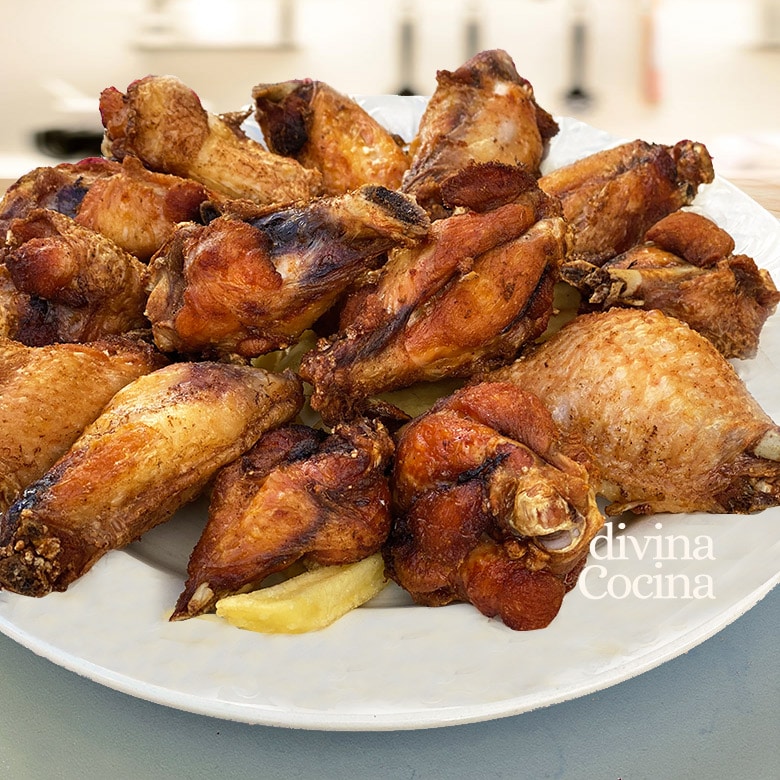 Pollo frito marinado –– Receta de DIVINA COCINA