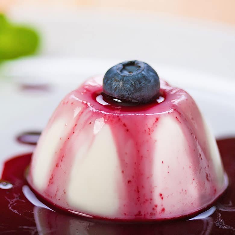 panna cotta con arandanos