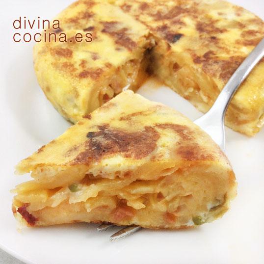 Tortilla de patatas y sofrito de verduras 1