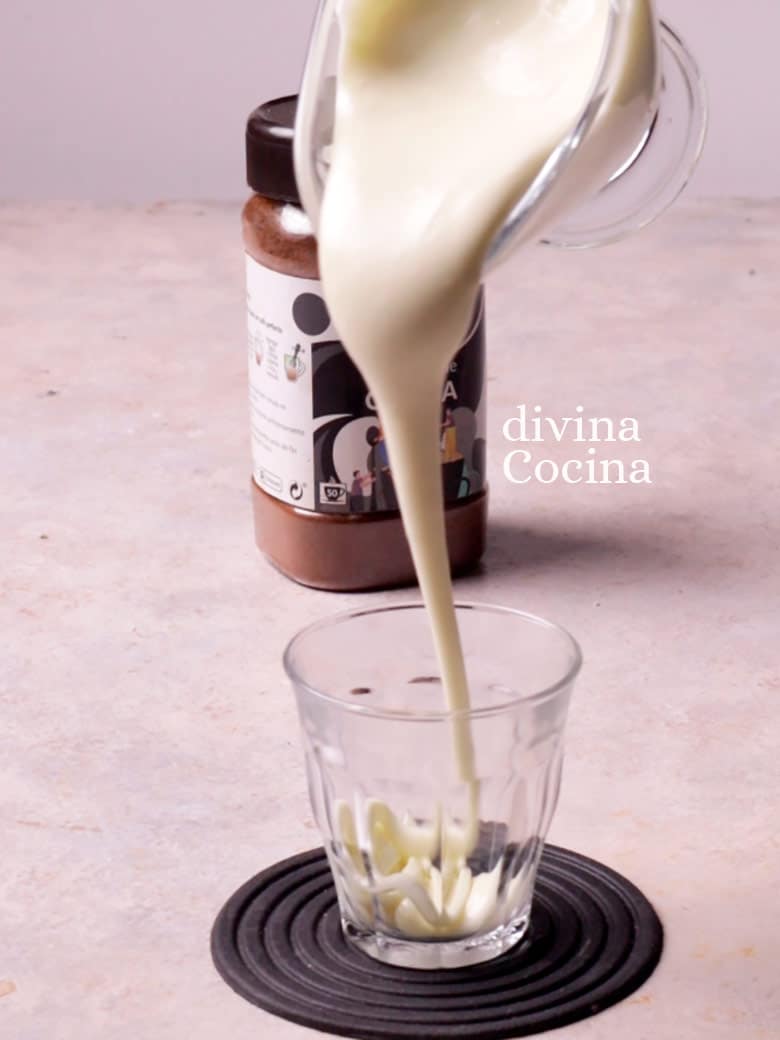 Cómo hacer leche condensada casera con 2 ingredientes