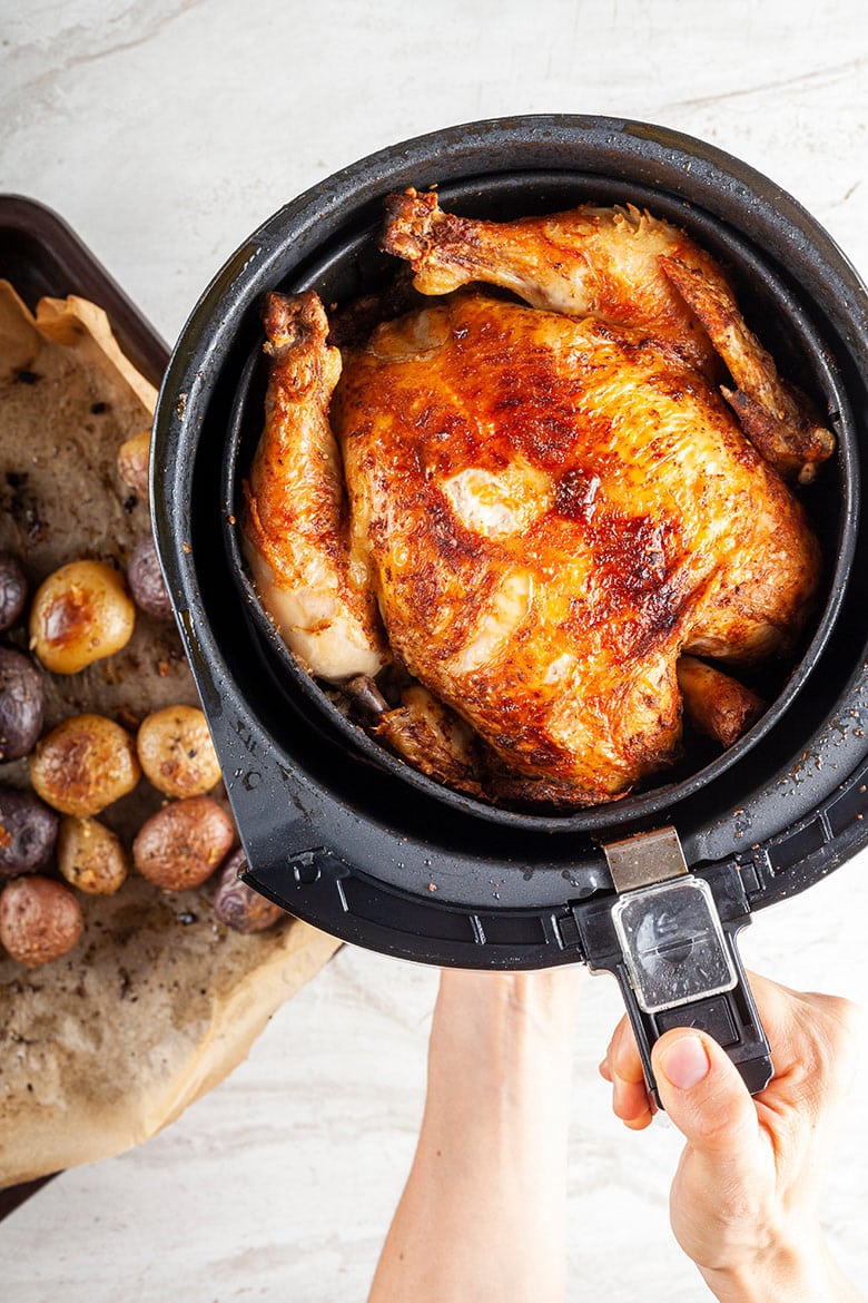 Cómo hacer pollo asado en freidora de aire - DIVINA COCINA