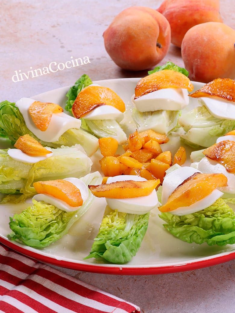 ensalada de melocotón a la plancha y queso fresco