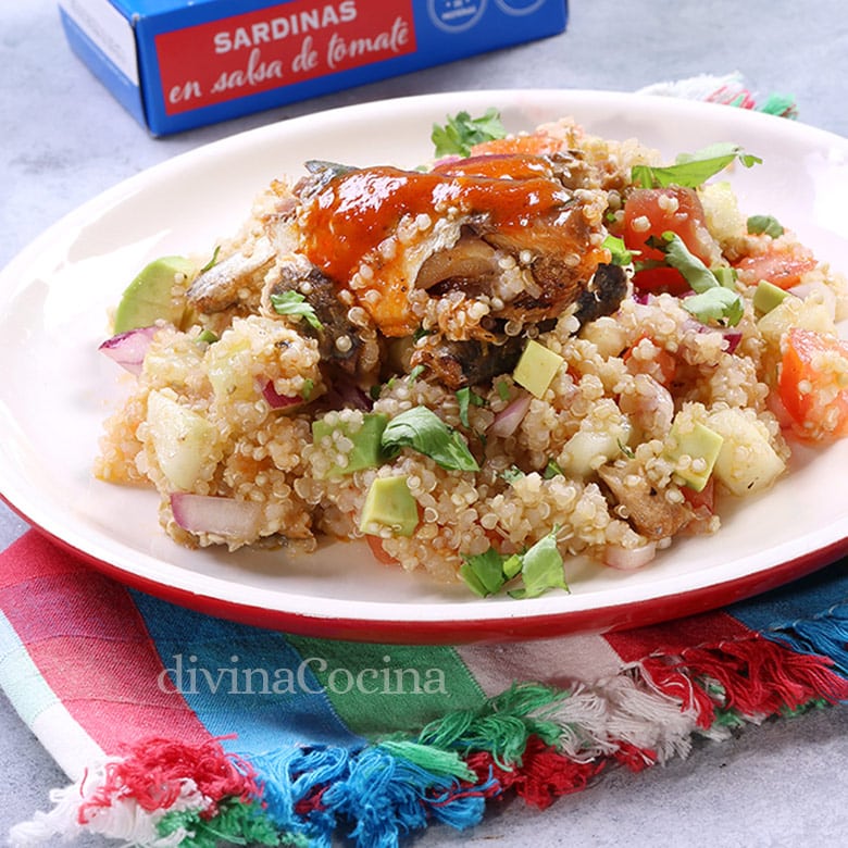 ensalada de sardinas en conserva y quinoa