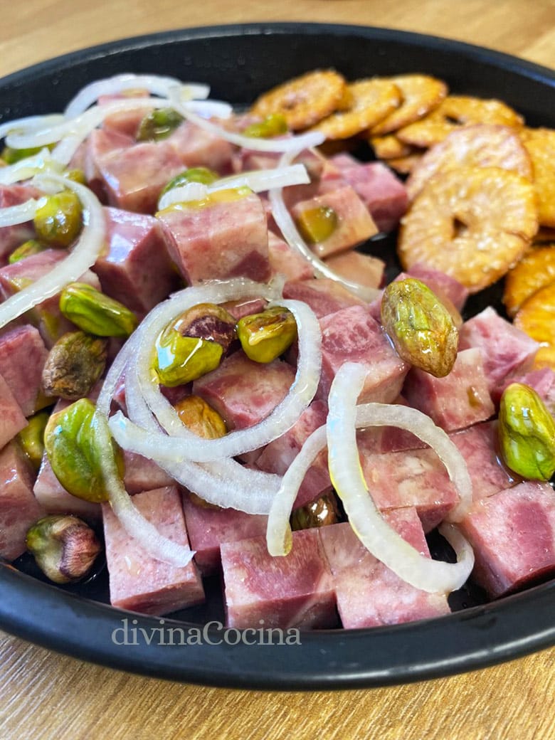 ensalada de morros o fiambres de cerdo