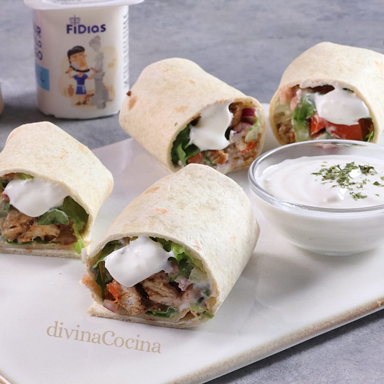 shawarma de pollo con salsa de yogur 