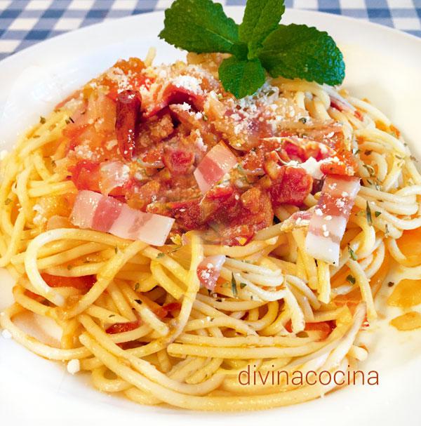 Espaguetis amatriciana - Receta de DIVINA COCINA