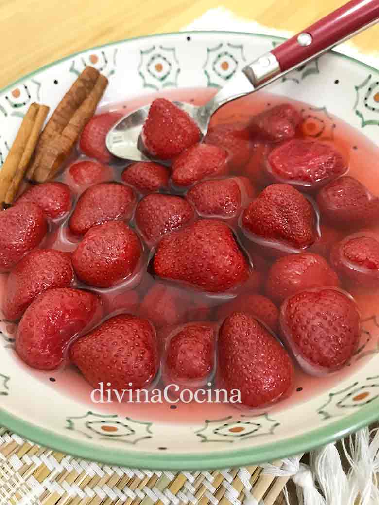 Fresas en almíbar ligero - Receta de DIVINA COCINA